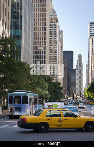USA, Illinois, Chicago, North Michigan Avenue (The Magnificent Mile Einkaufsstraße) Stockfoto