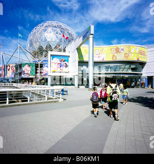 Schülerinnen und Schüler auf eine Exkursion, Telus World of Science in Vancouver, British Columbia, Kanada - Archivierung Bild zu besuchen Stockfoto