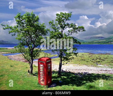 GB - Schottland: Einsamer Telefonzelle entlang Loch Eil Stockfoto