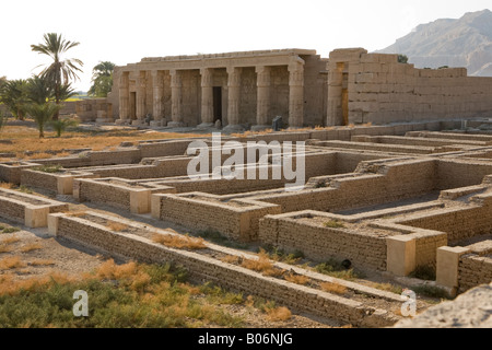 Leichenhalle Tempel von Sethos I am Westufer des Nils in Luxor, Ägypten, Nordafrika Stockfoto