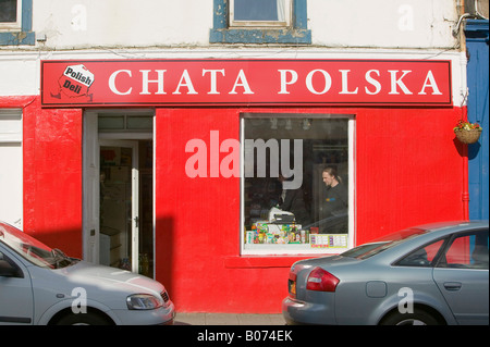 Ein Polnisch-Lebensmittelgeschäft in Oban Schottland UK The UK hat Masseneinwanderung von polnischen Arbeitnehmer schlecht bezahlte Jobs zu gesehen. Stockfoto