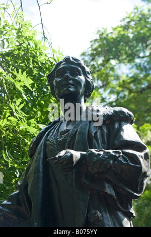 Statue von Suffragetten Pionier Frau Emmeline Pankhurst, Victoria Emankment Gardens, London Stockfoto