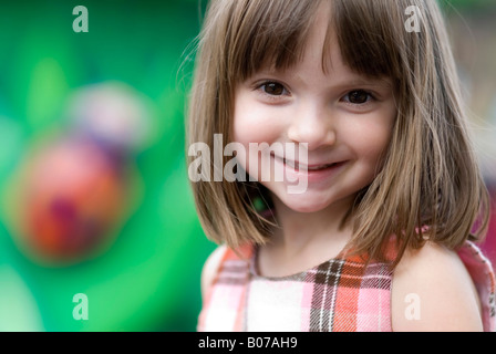 Porträt eines Mädchens mit großen braunen Augen Stockfoto