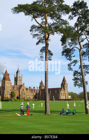 Cricket match, Charterhouse School, Godalming, Surrey, England, Vereinigtes Königreich Stockfoto