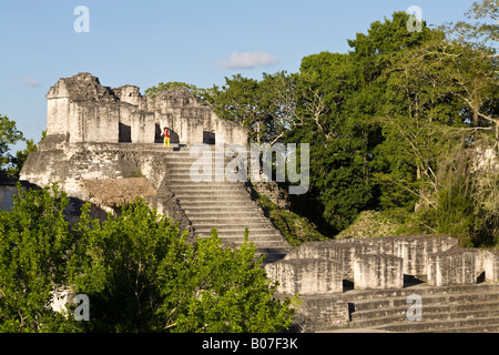 Guatemala, El Petén, Tikal, Gran Plaza, zentrale Akropolis Stockfoto