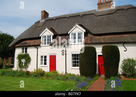Reetgedeckten Landhaus, Denmead, Hampshire, England, Vereinigtes Königreich Stockfoto
