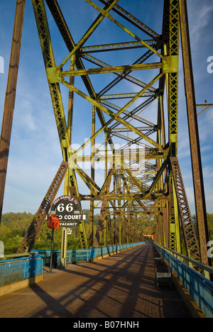 USA, Illinois-Missouri, nr. St. Louis, Mississippi Fluß, Route 66, Kette der Felsen-Brücke über den Mississipps River Stockfoto