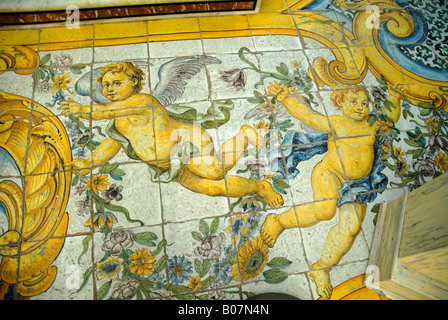 Keramische Fliesen, Darstellung der Vertreibung aus dem Garten Eden der Kirche von San Michele in Anacapri Stockfoto