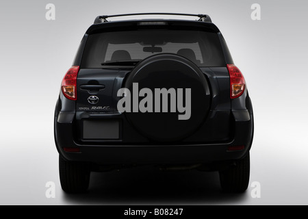 2008 Toyota RAV4 V6 Sport in grau - Low/Wide hinten Stockfoto