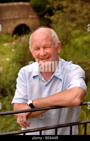 DANN IM BILD AUG 2007 ENGLAND RUGBY-UNION-TRAINER BRIAN ASHTON VOR DER RUGBY-WM Stockfoto