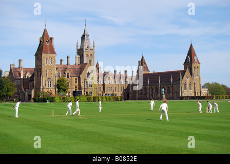 Cricket match, Charterhouse School, Godalming, Surrey, England, Vereinigtes Königreich Stockfoto