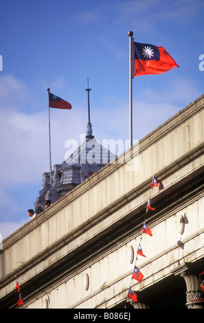 Taiwan Taipei Taiwan Flaggen auf den Präsidentenpalast Stockfoto