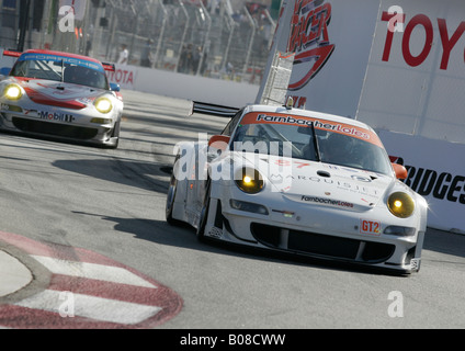 GT2-Klasse racing Porsche im Wettbewerb der American Le Mans Series in Long Beach, Kalifornien Stockfoto