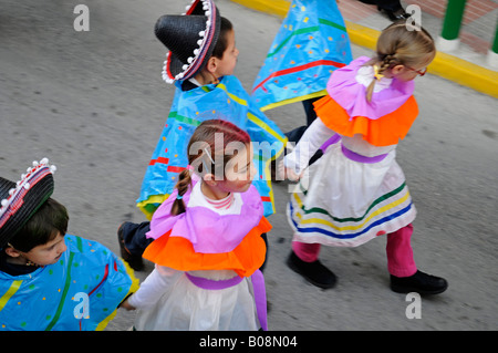 Kinder Straßenkarneval, Calpe, Alicante, Costa Blanca, Spanien Stockfoto