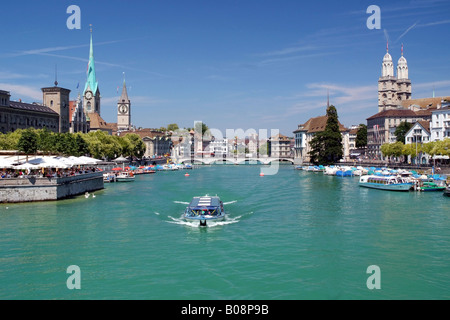 Blick über die Limmat Fraumünster, St. Peter Church, Grossmuenster, Schweiz, Zürich Stockfoto