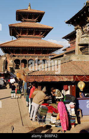 Textilmarkt am Durbar Square, Patan, Lalitpur, UNESCO-Weltkulturerbe, Kathmandu, Nepal Stockfoto