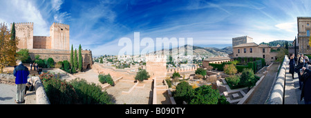 Panoramablick von der Alhambra-Festung im Stadtteil El Albaicin von Granada, Andalusien, Spanien Stockfoto