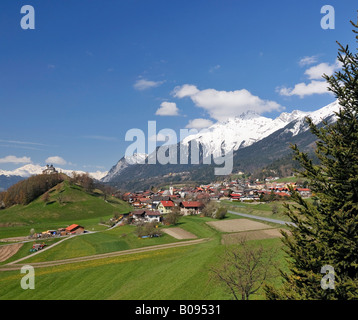 Arzl bei Innsbruck vor Brandjoch, Tirol, Österreich Stockfoto