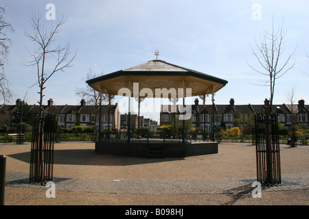 Musikpavillon in Krönung Gardens Park in Ost-London Leyton Stockfoto