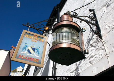 Laterne und Inn unterzeichnen, Salcombe, Devon, UK Stockfoto