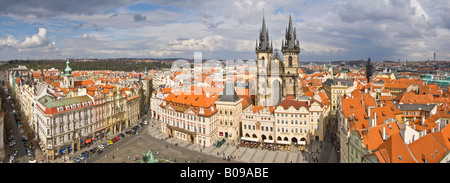 Eine Luftaufnahme von 3 Bild Panorama Stitch auf dem Altstädter Ring in Prag Stockfoto