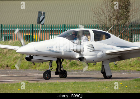 Diamond DA42 Twin Star G-CDKR Start Start ausführen Stockfoto