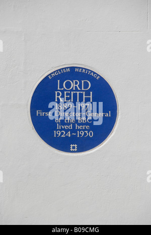 English Heritage blaue Plakette kennzeichnen das Haus der erste Generaldirektor der BBC Lord Reith 6 Barton Street London Stockfoto