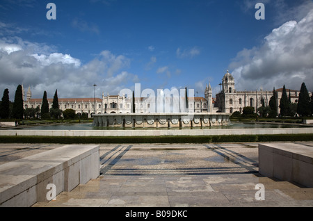 Mosteiro Dos Jeronimos (Hieronymus-Kloster) befindet sich im portugiesischen Belem Viertel von Lissabon (Lisboa). Stockfoto