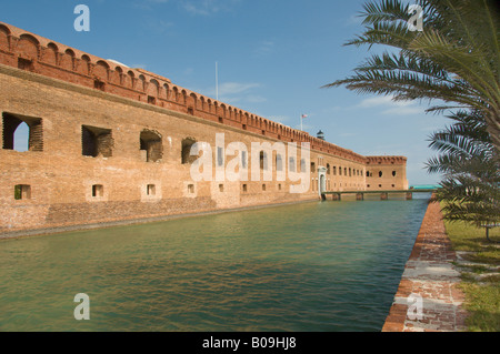 Festungsmauern und Burggraben am Fort Jefferson und der Dry Tortugas Nationalpark Florida USA Stockfoto