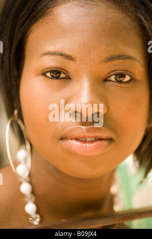 Junge afrikanische amerikanische Frau Stockfoto
