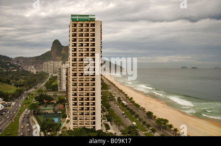 Panoramablick auf da Favela rocinha in Sao Corrado.. in Rio de Janeiro in Brasilien. Stockfoto