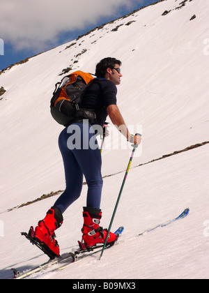 Skifahrer, trekking im Puigmal Berg Pyrenäen Lerida Katalonien Spanien Stockfoto