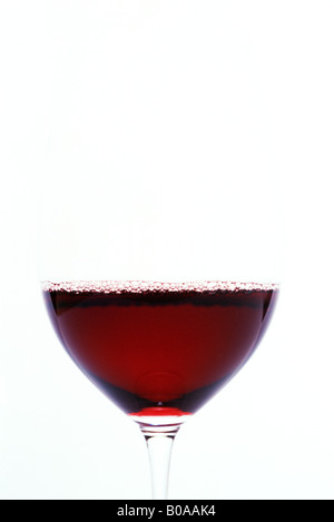 Rotwein im Glas, Nahaufnahme Stockfoto