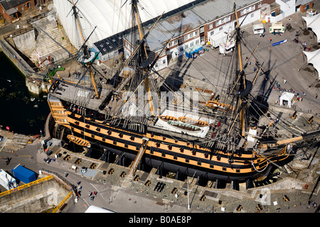 Schlacht von Trafalgar, sitzt Nelsons Flaggschiff-HMS Victory im Trockendock am alten navy Dock Yard in Plymouth, Hampshire Stockfoto