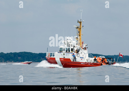 Kanadische Patrouillenboot auf Patrouille, Lake Erie Stockfoto