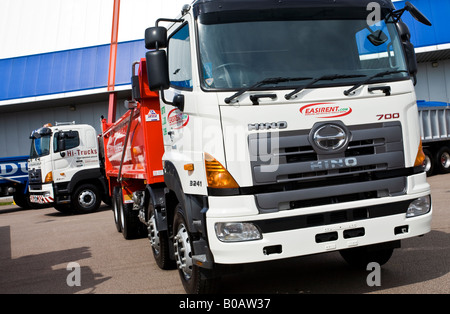 2008 Hino 700 Serie LKW auf der Commercial Vehicle Show, Birmingham, UK. Stockfoto