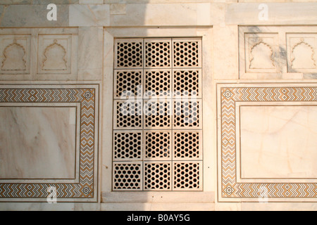 Detail des Gitters arbeiten in einem Fenster im Taj Mahal Stockfoto