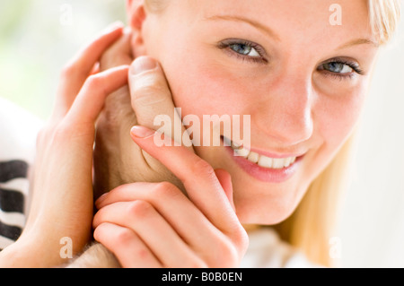 Mädchen Händchenhalten Partner Stockfoto