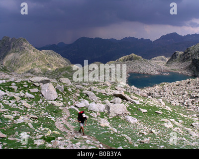 Bergsteiger in Port de Caldes Aiguestortes Nationalpark Zuflucht Pyrenäen Lerida Katalonien Spanien Stockfoto