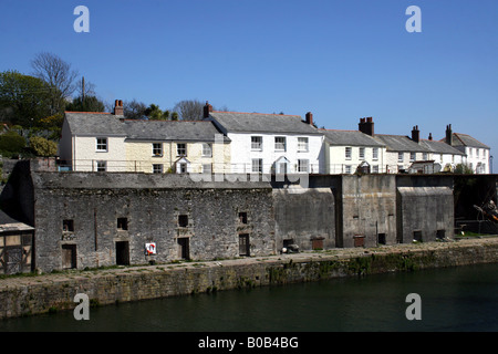 WATERSIDE GEBÄUDE CHARLESTOWN DOCKYARD. CORNWALL. ENGLAND. Stockfoto