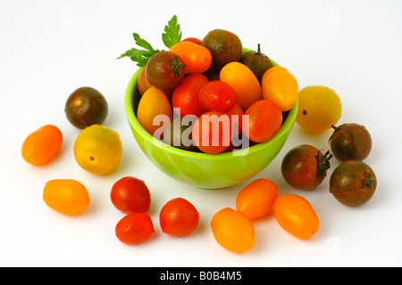 Abwechslungsreiche Cherry Tomaten, auch peardrops. Stockfoto