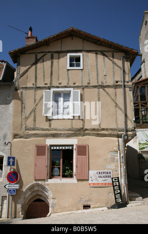 Montmorillon, Limousin Region Frankreichs. Die Stadt ist bekannt als die Stadt der Bücher oder der Stadt des Schreibens. Stockfoto