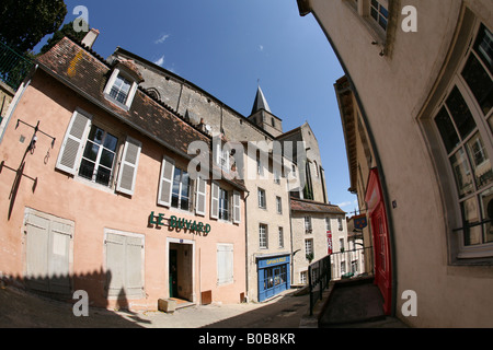 Montmorillon, Limousin Region Frankreichs. Die Stadt ist bekannt als die Stadt der Bücher oder der Stadt des Schreibens. Stockfoto