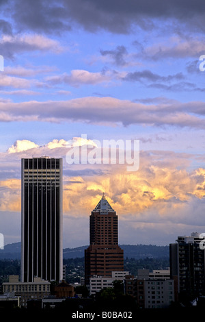 Wolkenkratzer der Innenstadt von Portland aus Vista Brücke Portland Oregon USA Stockfoto