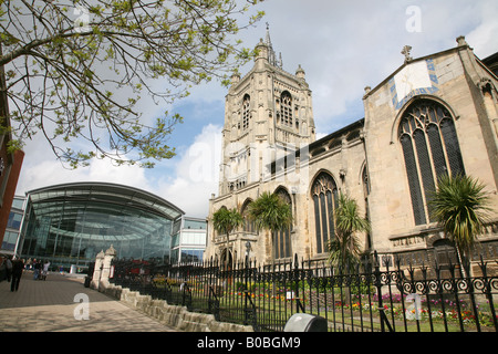 St Peter Mancroft und der Forum-Norwich Stockfoto