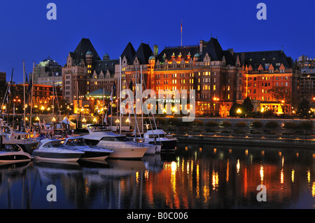 Der innere Hafen ist in der Innenstadt von Victoria, westlich von Fairmont Empress Hotel, nördlich von den Regierungsgebäuden Stockfoto