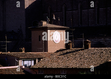 Italien, Umbrien, Orvieto, Torre di Maurizio, Uhrenturm Stockfoto