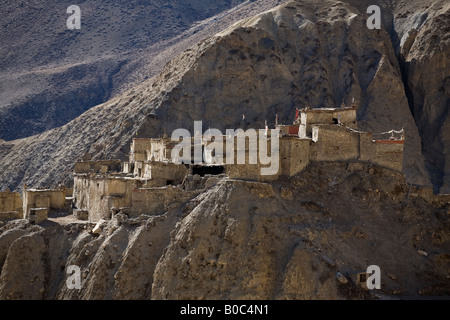 Die tibetischen Dorf von PHU befindet sich in einem abgelegenen Tal auf 4200 Meter auf der NAR PHU TREK ANNAPURNA CONSERVATION AREA NEPAL Stockfoto