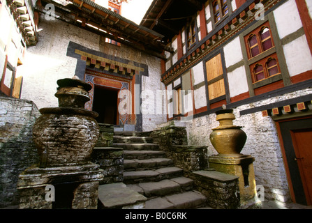 Bhutan Bumthang Valley Jakar Dzong Hof Stockfoto