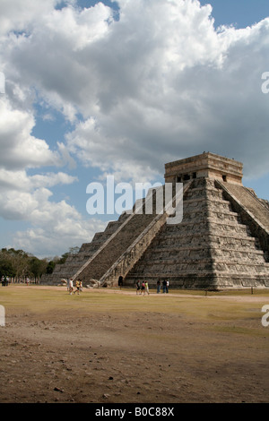 Chichén Itzá Touristen Stockfoto